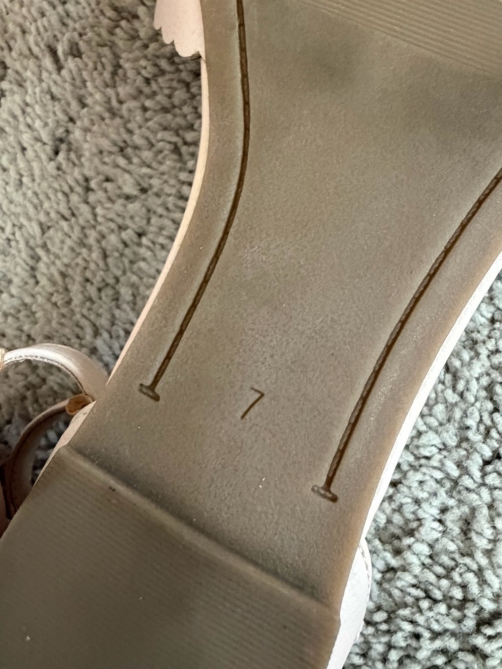 Old Navy Women's Pink Laser-Cut Scalloped Pointed Ankle-Strap Flats Size 7 - Picture 5 of 9